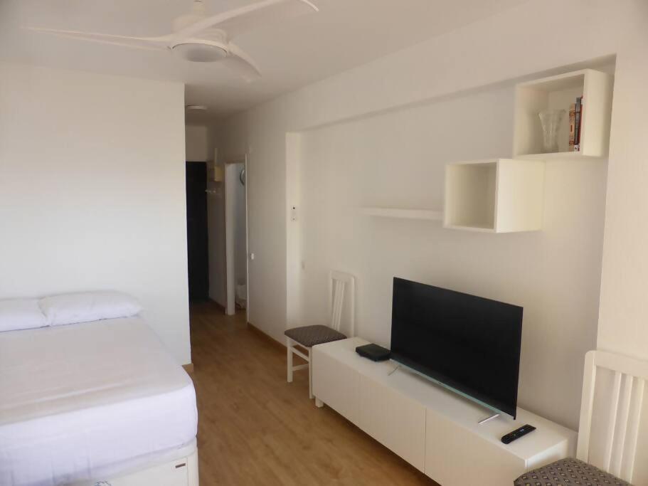 Estudio Nefeli Primera Linea Playa Amazing Views بينالماذينا المظهر الخارجي الصورة